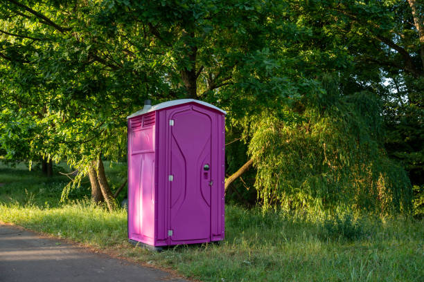 Porta potty delivery and setup in Sherwood Manor, CT